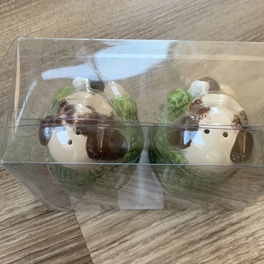 Dolomite Dog Salt Pepper Shakers Puppy Boxed Gift Set SaltPepper Shaker New